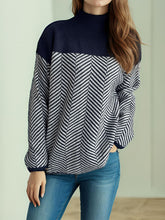 Load image into Gallery viewer, Contrast Turtleneck Long Sleeve Sweater