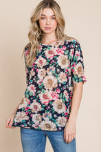 Load image into Gallery viewer, BOMBOM Floral Round Neck T-Shirt