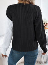 Load image into Gallery viewer, Two-Tone V-Neck Long Sleeve Sweater