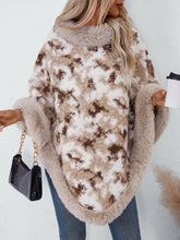 Load image into Gallery viewer, Furry Contrast Three-Quarter Poncho