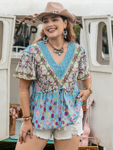 Load image into Gallery viewer, Plus Size Ruched Lace Detail Printed V-Neck Short Sleeve Blouse