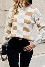 Load image into Gallery viewer, Color Block Round Neck Sweater