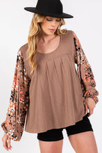 Load image into Gallery viewer, SAGE + FIG Floral Long Sleeve Front Pleated Detail Blouse
