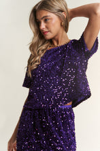 Load image into Gallery viewer, J.NNA Sequin Short Sleeve Crop T-Shirt