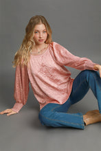 Load image into Gallery viewer, Umgee Wrinkled Round Neck Lantern Sleeve Blouse