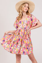Load image into Gallery viewer, SAGE + FIG Floral Short Sleeve Babydoll Dress with Pockets