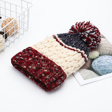 Load image into Gallery viewer, Contrast Thermal Hat with Pompom