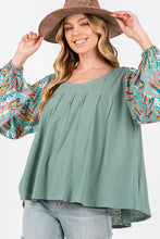 Load image into Gallery viewer, SAGE + FIG Ruched Round Neck Printed Bubble Sleeve Top