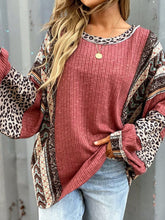 Load image into Gallery viewer, Leopard Round Neck Long Sleeve Sweatshirt