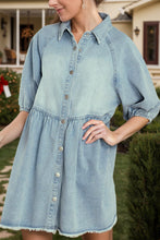 Load image into Gallery viewer, Raw Hem Snap Down Half Sleeve Denim Dress