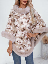 Load image into Gallery viewer, Furry Contrast Three-Quarter Poncho
