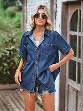 Load image into Gallery viewer, Pocketed Button Up Short Sleeve Denim Shirt