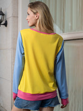 Load image into Gallery viewer, Contrast Round Neck Long Sleeve Top
