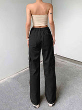 Load image into Gallery viewer, Straight Jeans with Pockets