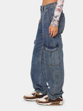 Load image into Gallery viewer, Straight Jeans with Pockets
