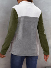 Load image into Gallery viewer, Color Block Collared Sweatshirt with Pockets