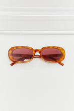 Load image into Gallery viewer, Oval Full Rim Sunglasses