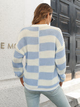 Load image into Gallery viewer, Two-Tone Dropped Shoulder Sweater
