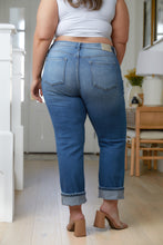 Load image into Gallery viewer, Belinda High Rise Distressed Straight Jeans