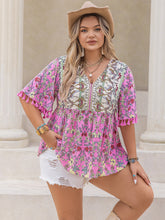 Load image into Gallery viewer, Plus Size Printed V-Neck Half Sleeve Blouse
