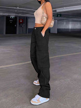 Load image into Gallery viewer, Straight Jeans with Pockets