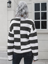 Load image into Gallery viewer, Two-Tone Dropped Shoulder Sweater