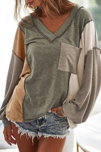 Load image into Gallery viewer, Exposed Seam Color Block V-Neck T-Shirt