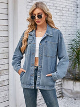 Load image into Gallery viewer, Pocketd Button Up Detachable Hooded Denim Jacket