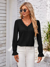 Load image into Gallery viewer, Applique V-Neck Flounce Sleeve T-Shirt