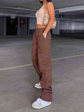 Load image into Gallery viewer, Straight Jeans with Pockets