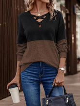 Load image into Gallery viewer, Two-Tone Crisscross Detail Sweatshirt