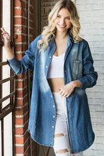 Load image into Gallery viewer, Veveret Pocketed Button Up Washed Denim Shirt
