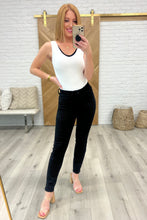 Load image into Gallery viewer, Edith Mid Rise Classic Slim Jeans in Black