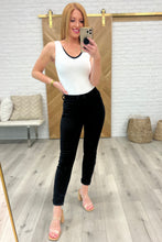 Load image into Gallery viewer, Edith Mid Rise Classic Slim Jeans in Black