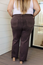 Load image into Gallery viewer, Sybil High Rise Frayed Hem 90's Straight Jeans in Brown