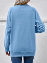 Load image into Gallery viewer, Round Neck Long Sleeve Sweatshirt