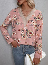 Load image into Gallery viewer, Printed V-Neck Long Sleeve Blouse