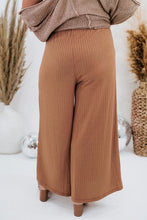 Load image into Gallery viewer, Plus Size Wide Leg Pants with Pockets