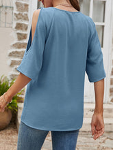 Load image into Gallery viewer, Textured Round Neck Split Sleeve Top