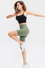 Load image into Gallery viewer, Slim Fit Wide Waistband Sports Shorts