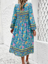 Load image into Gallery viewer, Tassel Tied Printed Long Sleeve Dress