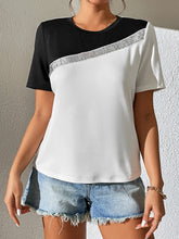 Load image into Gallery viewer, Contrast Color Round Neck Short Sleeve Tee