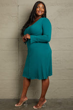 Load image into Gallery viewer, Culture Code Full Size Chevron Upper Bodycon Midi Dress