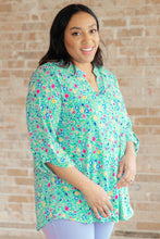 Load image into Gallery viewer, Lizzy Top in Emerald Floral